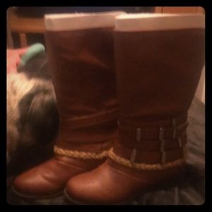 Monroe and main boots